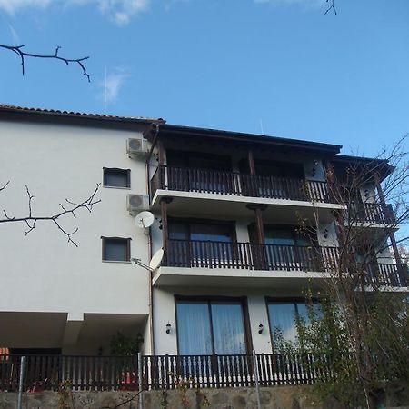 Family Hotel And Restaurant Plamena Όρεσακ Εξωτερικό φωτογραφία