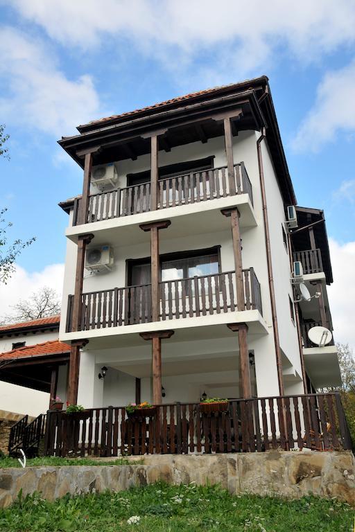 Family Hotel And Restaurant Plamena Όρεσακ Εξωτερικό φωτογραφία