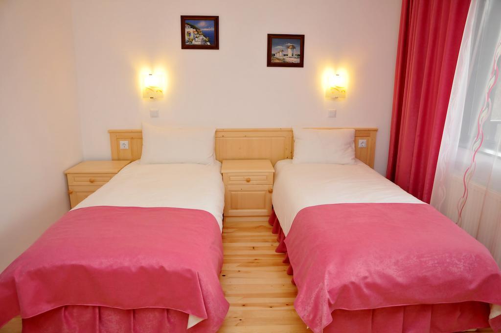 Family Hotel And Restaurant Plamena Όρεσακ Δωμάτιο φωτογραφία