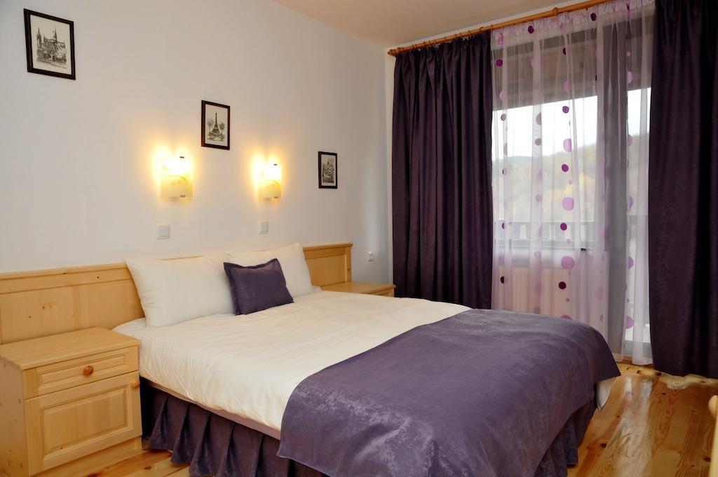 Family Hotel And Restaurant Plamena Όρεσακ Δωμάτιο φωτογραφία